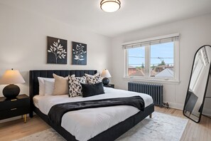 3 chambres, fer et planche à repasser, Wi-Fi, draps fournis