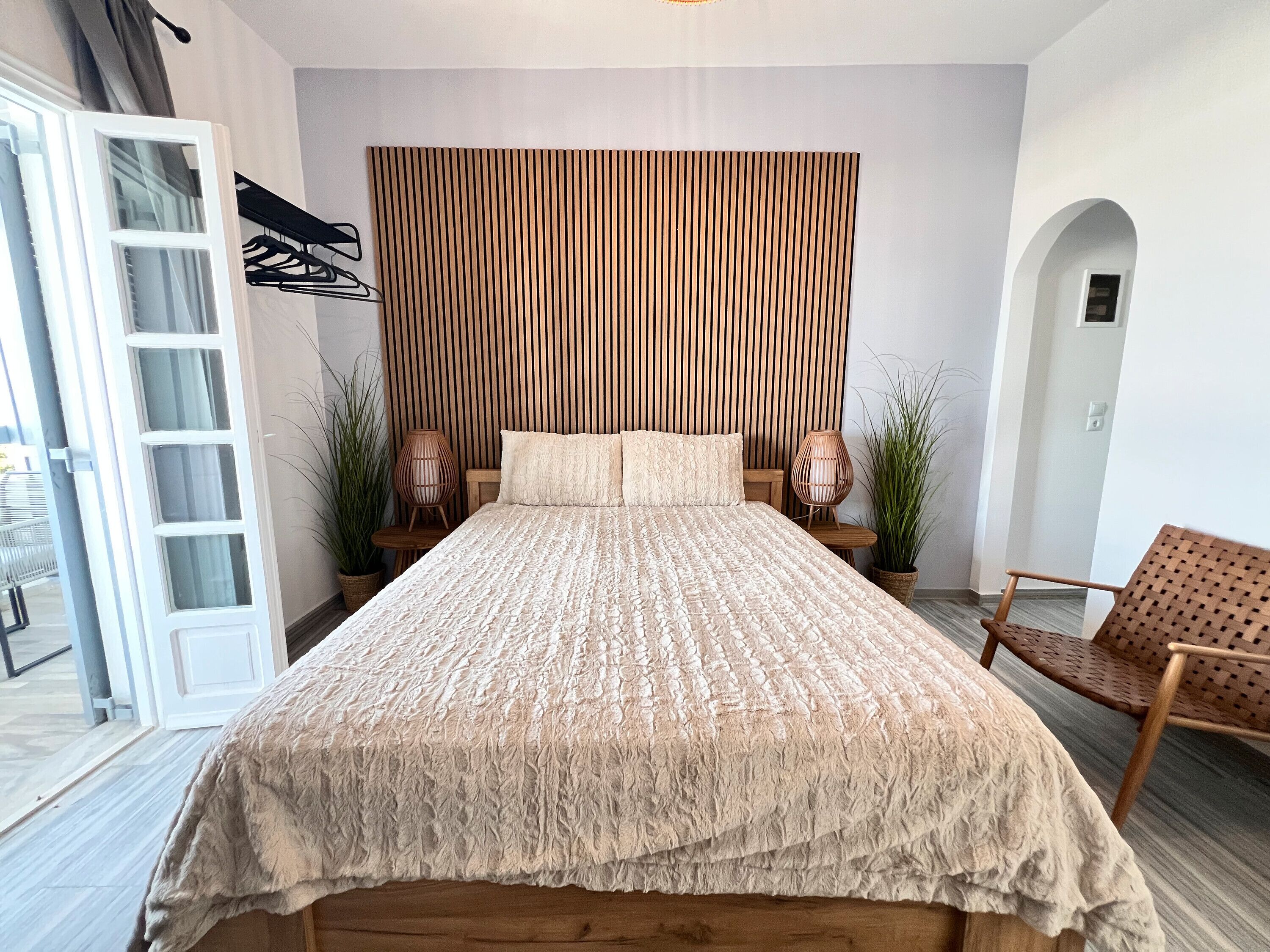 1 habitación, tabla de planchar con plancha, wifi gratis y ropa de cama 