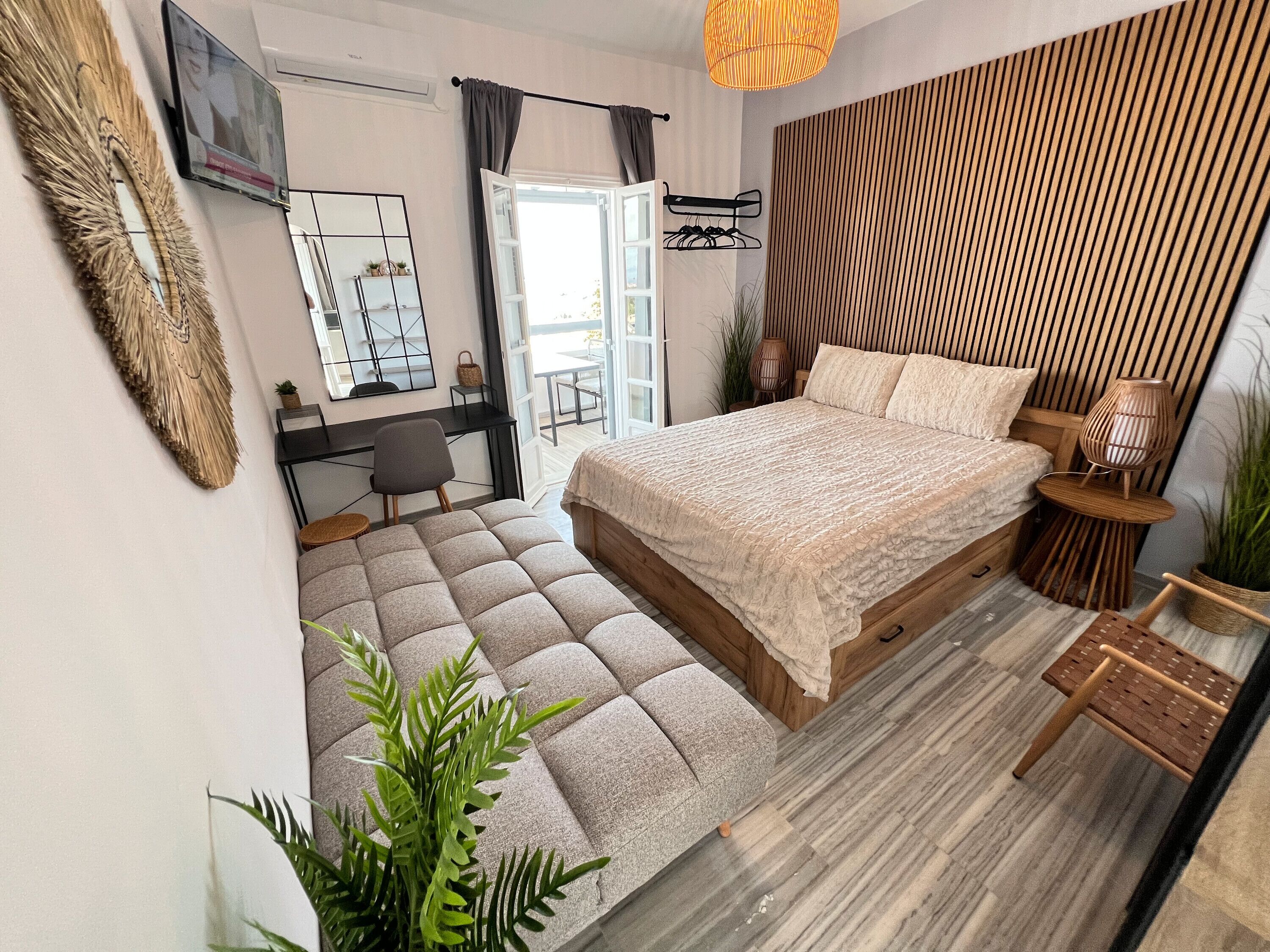 1 slaapkamer, een strijkplank/strijkijzer, gratis wifi, beddengoed