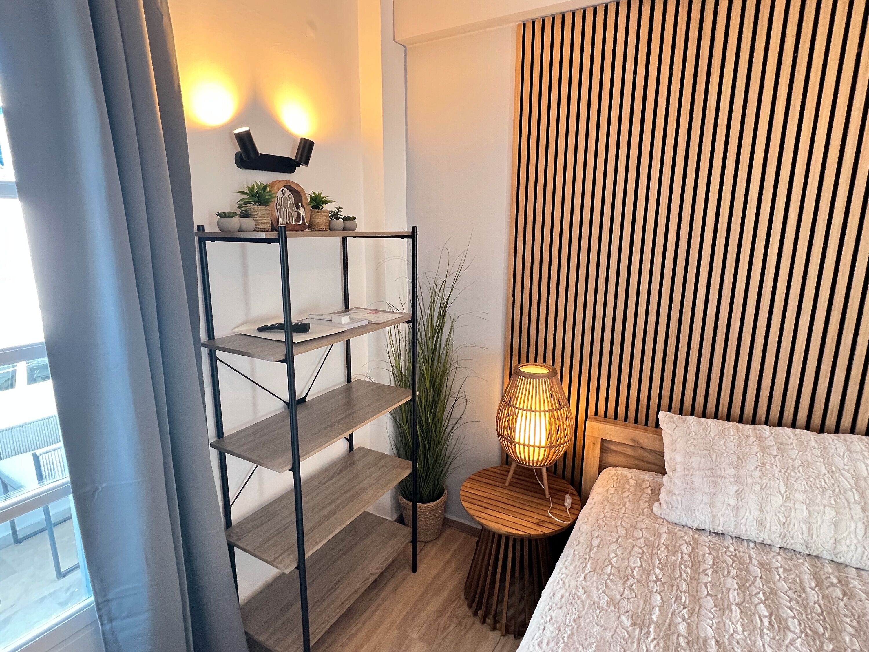 Fer et planche à repasser, Wi-Fi gratuit, draps fournis