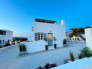 Exterior - Studio 'Aeolian Blu 2' with Sea View, Wi-Fi and Air Conditioning (Paros)