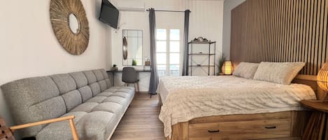 1 habitación, tabla de planchar con plancha, wifi gratis y ropa de cama