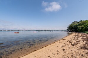 Beach nearby - Villa 'Bienvenue Au Paradis' with Sea View, Private Terrace and Private Garden (Unknown)