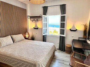 1 habitación, tabla de planchar con plancha, wifi gratis y ropa de cama