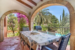 Outdoor dining - Los Caños, Mediterranean Villa, bbq, pool, 5min-beach (Jávea)