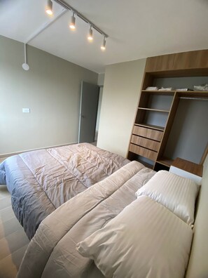 1 chambre, fer et planche à repasser, Wi-Fi, draps fournis