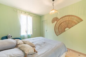 4 habitaciones, wifi gratis y ropa de cama 