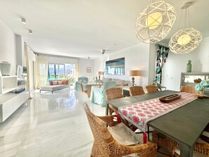 Interior - Villa 'Amarna' with Sea View, Wi-Fi and Air Conditioning (La Herradura)