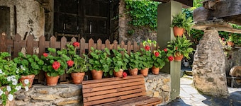 Rural House 'Casa Mario' with Mountain Views, Garden and Wi-Fi
