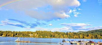 Good Life (lower Suite) @ Shawnigan Beach Resort.