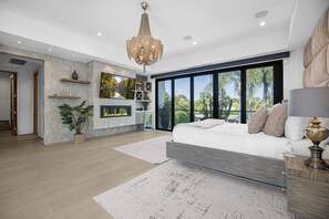 Luxury-Villa, Mehrere Betten, Poolzugang, Poolblick (Louise Modern) | 7 Schlafzimmer, individuell dekoriert, individuell eingerichtet