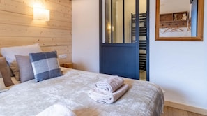1 chambre, fer et planche à repasser, Wi-Fi gratuit, draps fournis