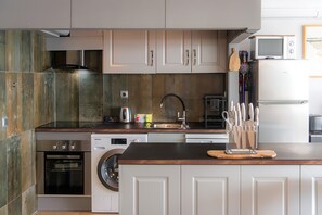 Fridge, microwave, oven, dishwasher