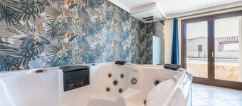 Villa 'Pretziosa' con piscina privada, Wi-Fi y aire acondicionado
