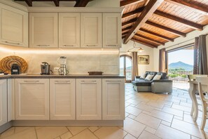 Interior - Villa 'Pretziosa' with Private Pool, Wi-Fi and Air Conditioning (Castiadas)