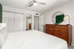 4 bedrooms, desk, iron/ironing board, travel crib - Family-Friendly 4BDRM in OldTown Scottsdale w/Pool, Garage, Fenced Yard! (Scottsdale)