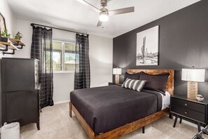 4 bedrooms, iron/ironing board, WiFi, bed sheets