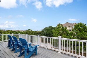 Terrace/patio - A Shore Thing: Private Pool, Hot Tub, Elevator, Currituck Club Amenities (Corolla)