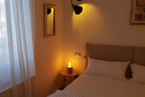 2 bedrooms, iron/ironing board, free WiFi, bed sheets - Apartment 'Lago Azzurro' with Lake View, Wi-Fi and Air Conditioning (Bellagio)