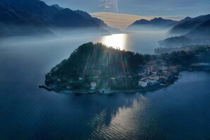 Aerial view - Apartment 'Lago Azzurro' with Lake View, Wi-Fi and Air Conditioning (Bellagio)