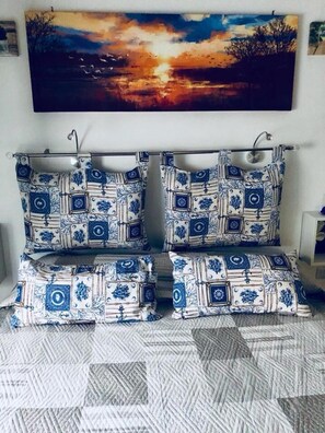 1 bedroom, free WiFi, bed sheets