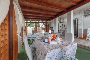 Dining - Room 'Camera 4' with Shared Garden, Wi-Fi and Air Conditioning (san pietro in bevagna)
