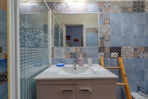 淋浴設備、風筒、提供毛巾