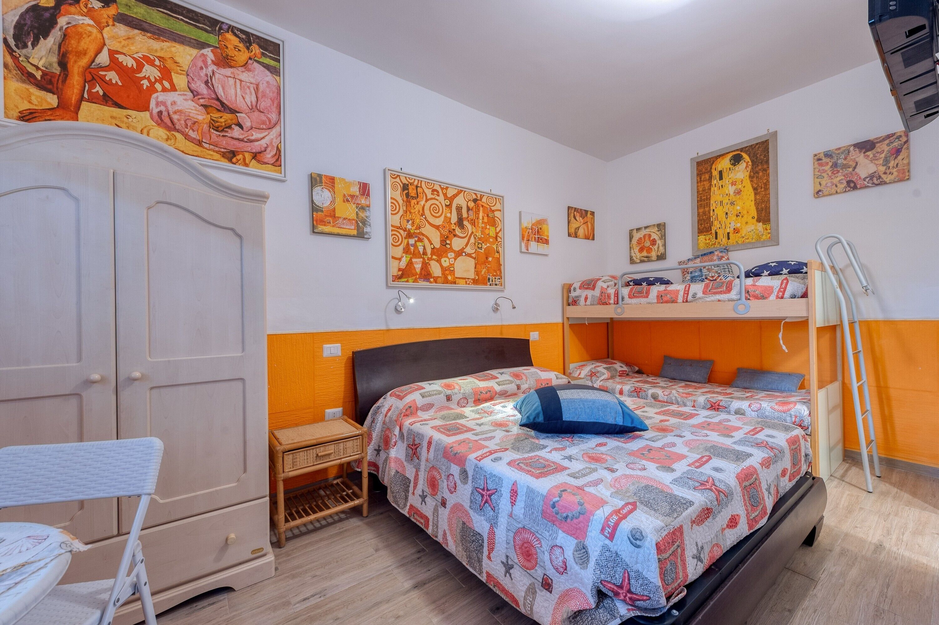 1 bedroom, free WiFi, bed sheets