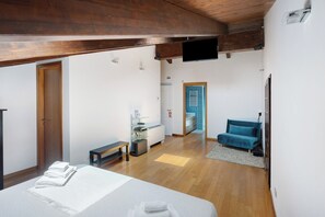 2 dormitorios, tabla de planchar con plancha, wifi gratis y ropa de cama