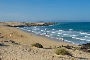 On the beach - Vacation 'Capri' with Wi-Fi (Corralejo)