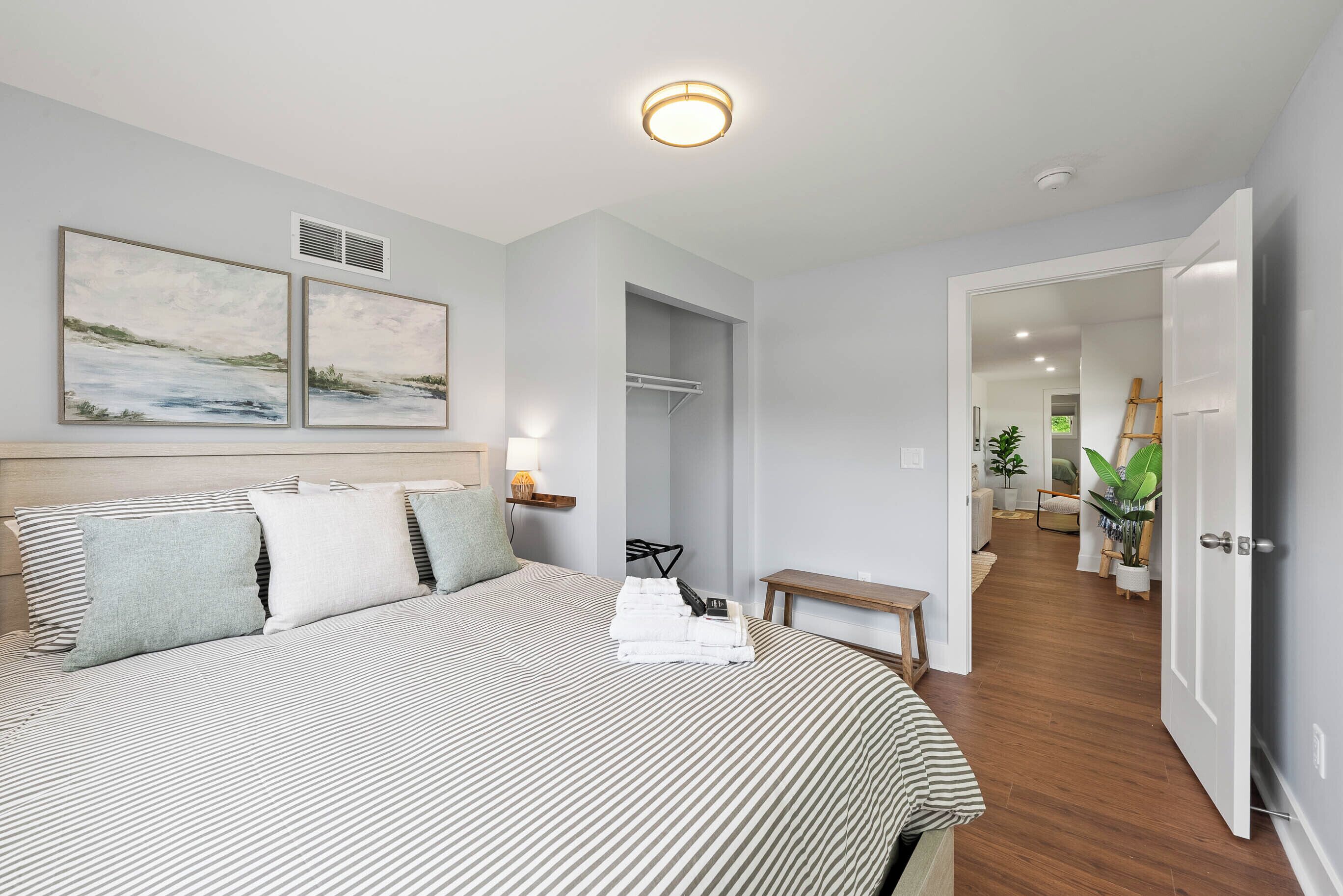 4 chambres, fer et planche à repasser, Wi-Fi gratuit, draps fournis