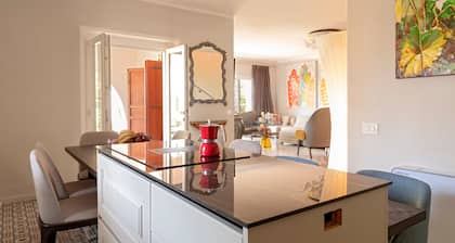 Villa 'Magnolie' with Sea View, Private Garden, and Air Conditioning