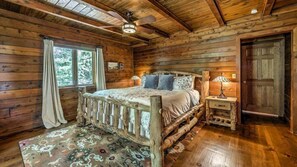 5 bedrooms, iron/ironing board, free WiFi, bed sheets