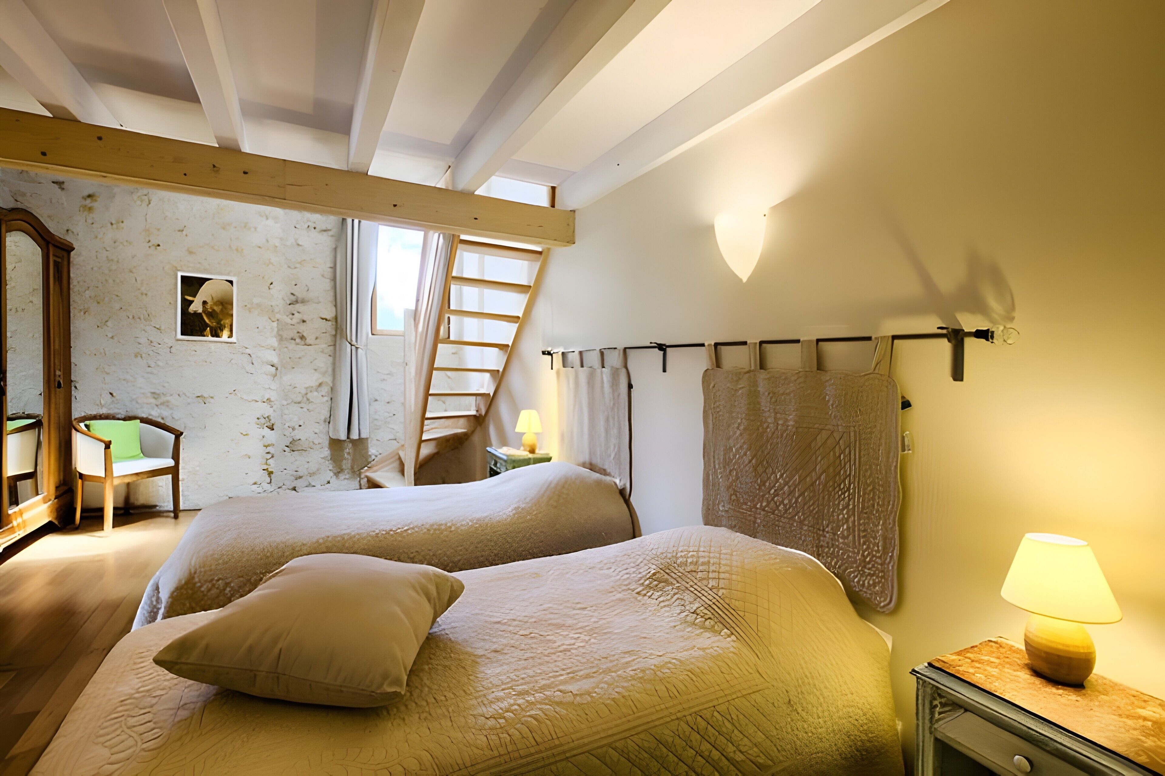 2 slaapkamers, een strijkplank/strijkijzer, gratis wifi, beddengoed