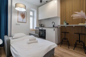 Bügeleisen/Bügelbrett, WLAN, Bettwäsche