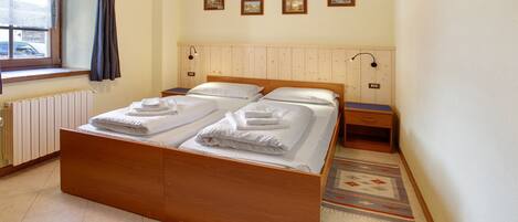 1 makuuhuone, ilmainen Wi-Fi, vuodevaatteet