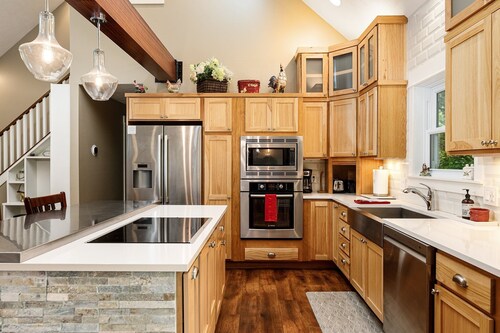 Maple City Farm | Pet Friendly