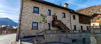 Apartment 'Loredana 2' with Mountain View, Shared Garden and Wi-Fi