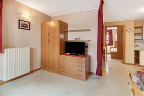 1 dormitori, wifi gratuïta i roba de llit
