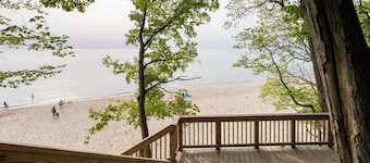 Ultimate Group Retreat | Sleeps 20 | Beach + Hot Tub