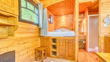 1 soverom, wi-fi (inkludert) og sengetøy