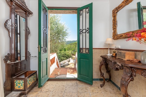 Holiday Home 'Can Garriga' with Mountain View, Private Terrace and Wi-Fi