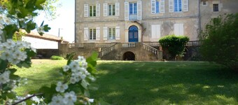 Bed and Breakfast 'La Romantique' with Shared Terrace, Shared Garden and Wi-Fi