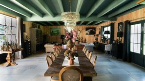 Dining - Holiday Home 'Domaine' with Shared Pool, Shared Garden and Wi-Fi (Luynes)