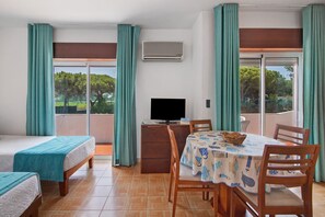 1 bedroom, iron/ironing board, free WiFi