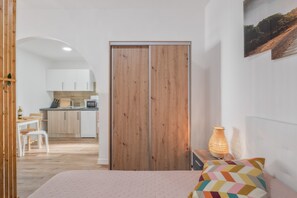 1 bedroom, iron/ironing board, free WiFi, bed sheets