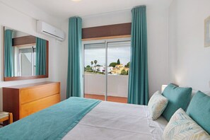 1 bedroom, iron/ironing board, free WiFi