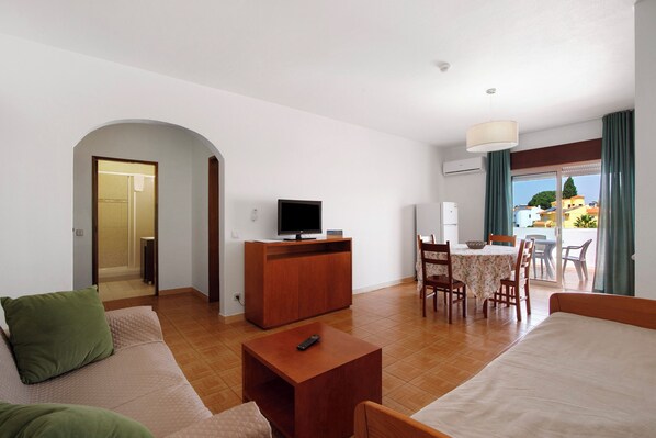 1 غرفة نوم ومكواة/لوح كي وواي فاي مجانًا