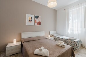 1 bedroom, free WiFi, bed sheets
