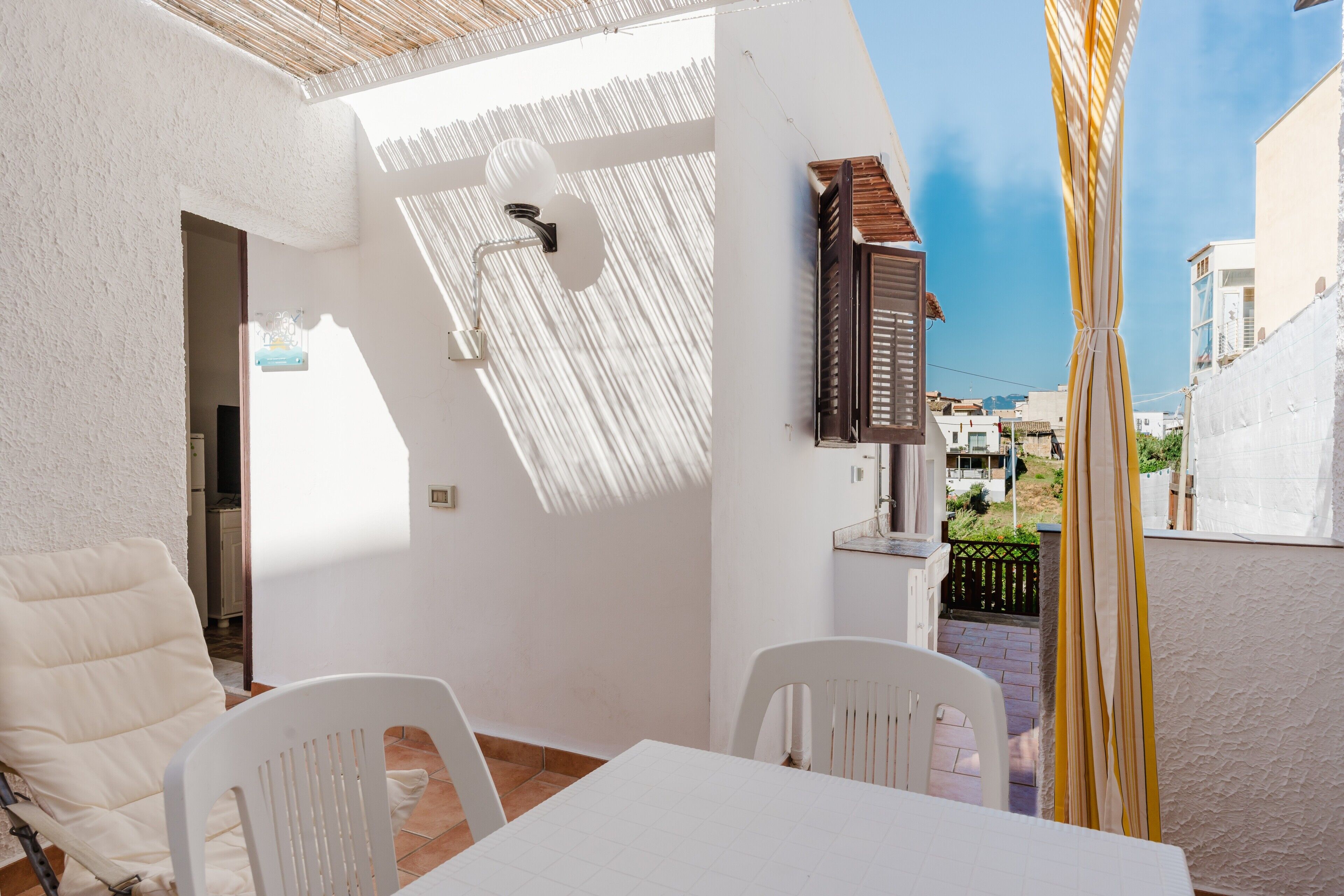 屋外ダイニングエリア